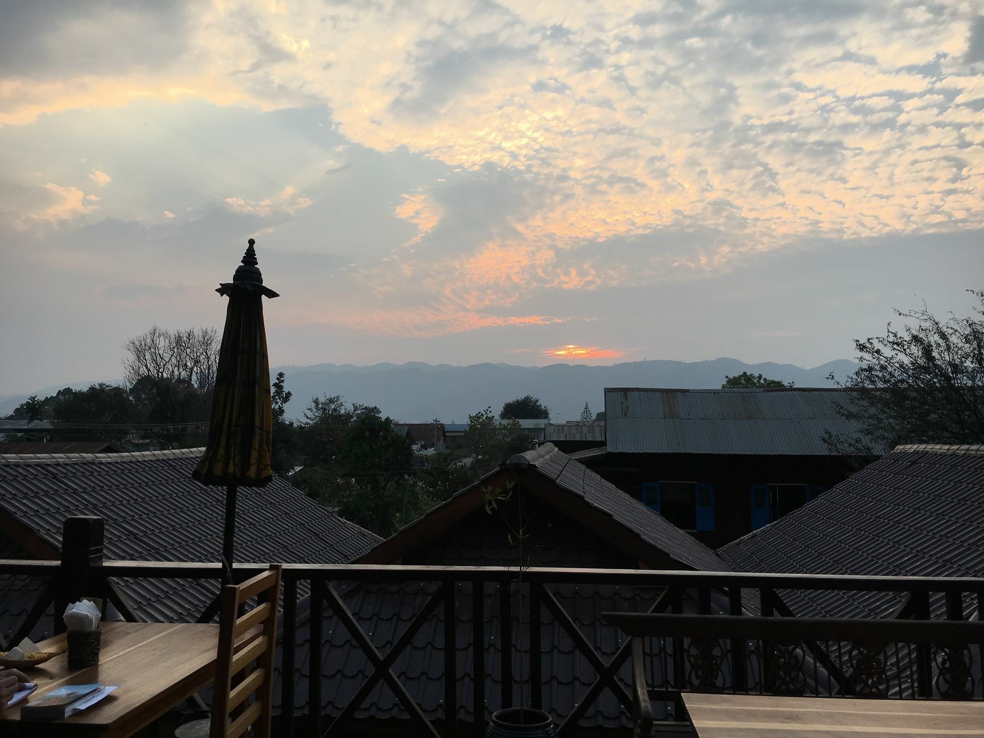 Inle Cottage Boutique Hotel Ньоншуэ Экстерьер фото